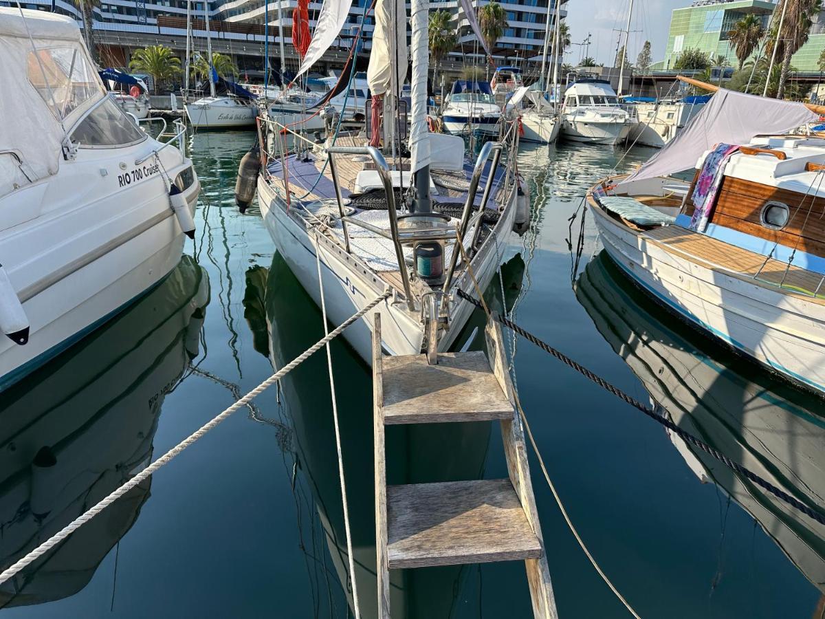 Unique Wooden Sail Yacht + 2 Bikes Included! 호텔 산트 아드리아 데 베소스 외부 사진