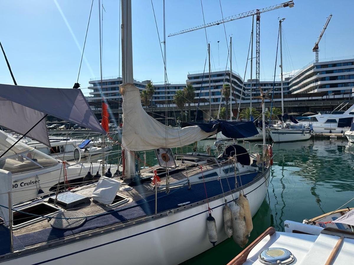 Unique Wooden Sail Yacht + 2 Bikes Included! 호텔 산트 아드리아 데 베소스 외부 사진